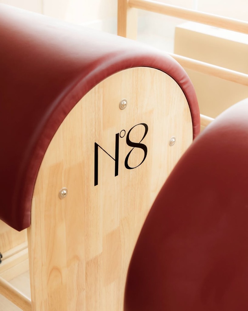 Ladder barrel with Studio N°8 logo